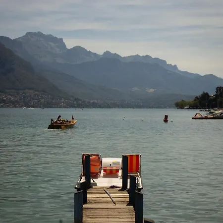 Light-filled And Quiet * Annecy