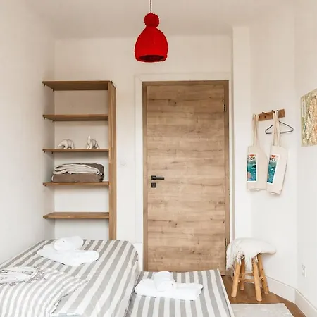 Light-Filled And Quiet Apartment * Annecy