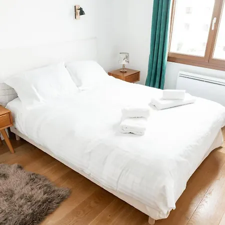 Light-Filled And Quiet Apartment Apartment